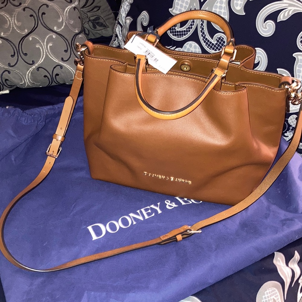 Dooney & Bourke Large Barlow Bag -NWT